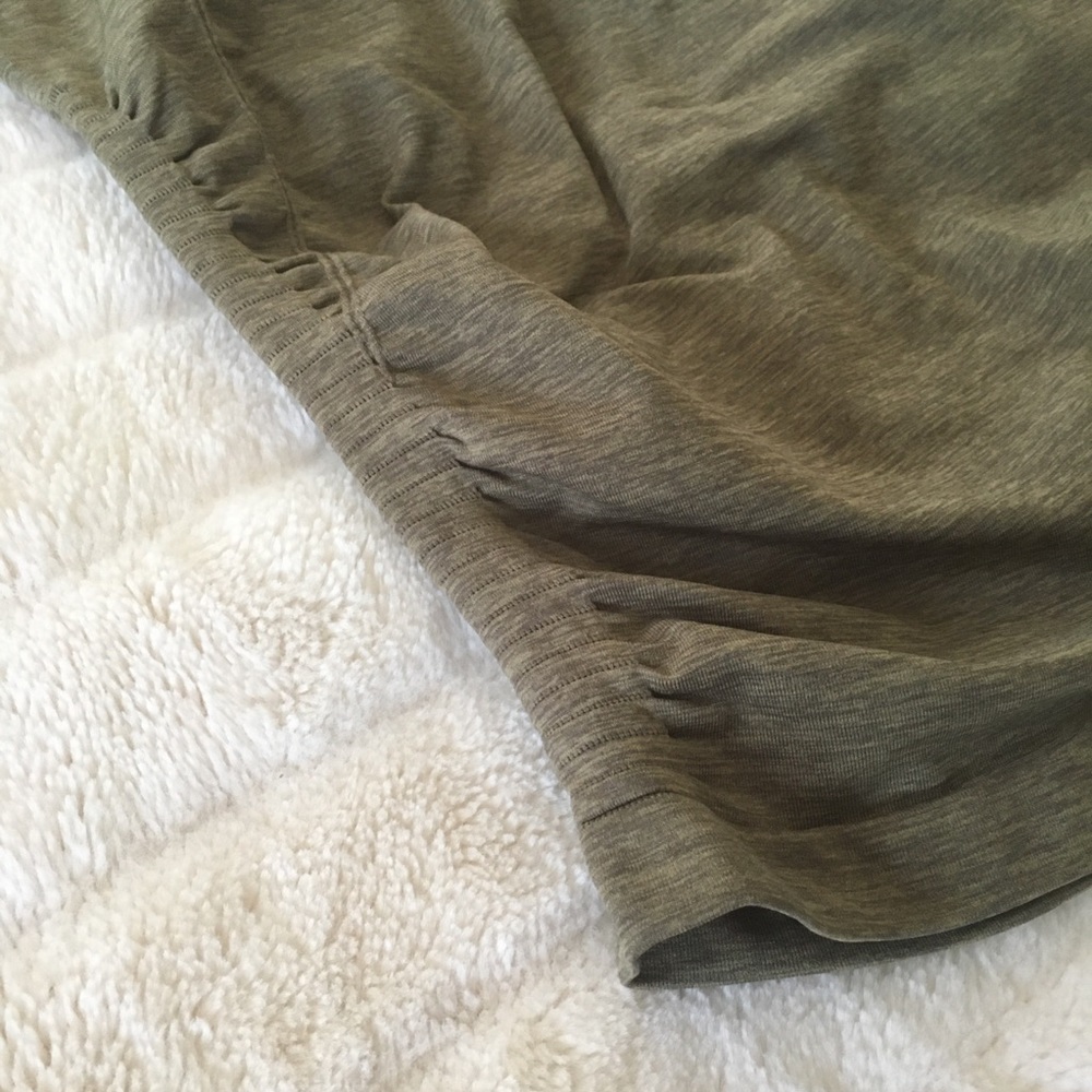 Lululemon In The Flow Tank - Picture 5 of 5